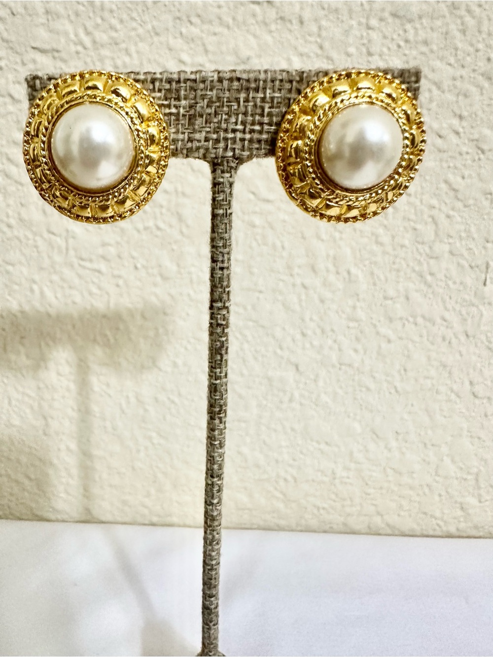 Vintage Gold-Plated Pearl Center Clip-On Earrings